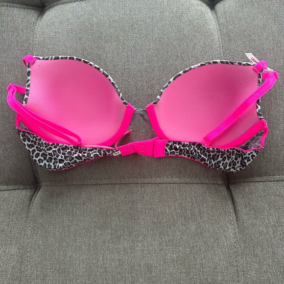 Victoria’s Secret and Pink Bras - Picture 12 of 14